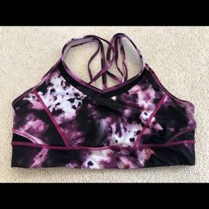 Lululemon sports bra